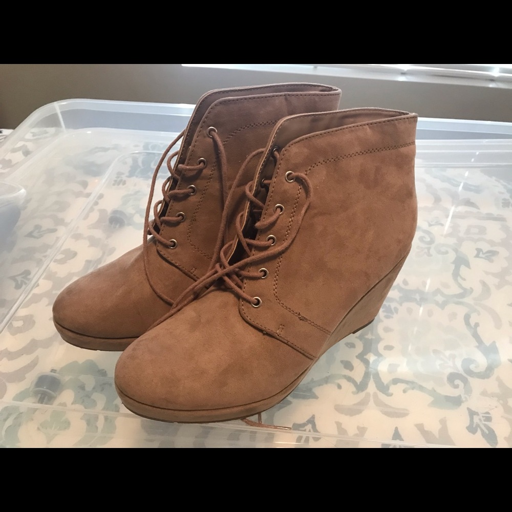 Tan booties - Picture 2 of 2